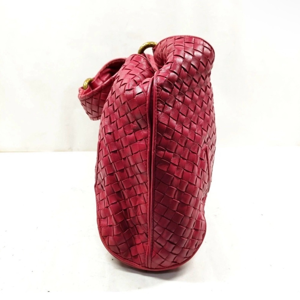 Bottega Veneta Red Intrecciato Hobo Bag. Lipstick red - Picture 3 of 16